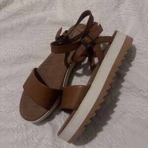 TOMS Diana Wedge Sandals Womens Size 11 Tan Leather Platform Espadrille Shoes